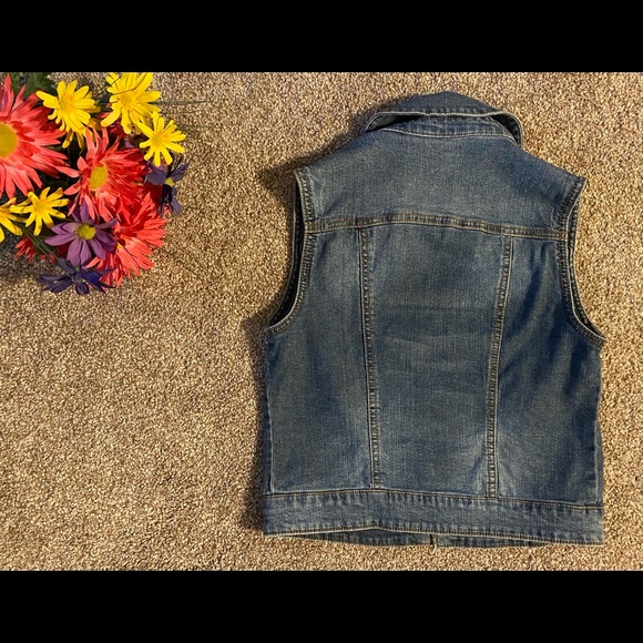 Target Denim Vest - Picture 3 of 4